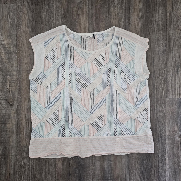 Anthropologie Tops - Anthro Akemi + Kim White Embroidered Blouse